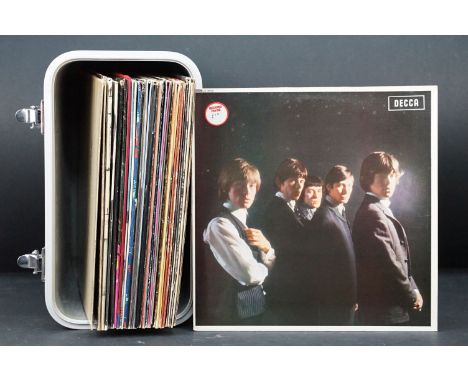 Vinyl - 25 The Rolling Stones LPs spanning their career including foreign pressings. Sleeves at least Vg overall, vinyl at le