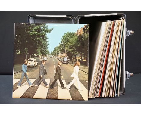 Vinyl - 25 Beatles LPs featuring foreign pressings to include Abbey Road (misalinged apple), Revolver (yellow Parlophone), Sg