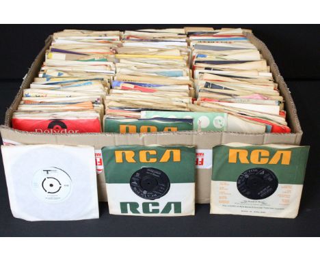 Vinyl - Approximately 350 mainly 1960’s Beat / Rock and Pop 7” singles to include: Cream, The Cougars, The Kinks, Bob Dylan, 