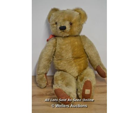 VINTAGE CHAD VALLEY TEDDY BEAR, C1950'S, GOOD COSMETIC CONDITION APART FROM SMALL TEAR ON THE BACK OF THE LEFT LEG. "GROWLS" 