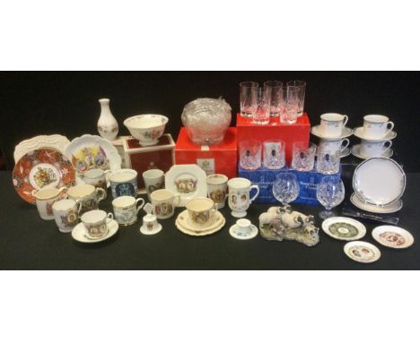 Ceramics &amp; Glass - four Royal Doulton Juno pattern cups and saucers;  pair of side plates;  Royal Worcester 1952-2002 Jub