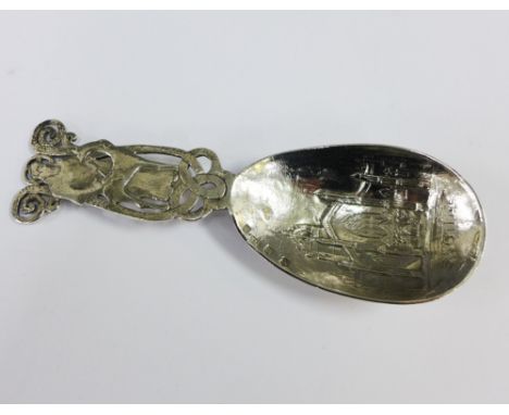 George V silver 'St Giles' caddy spoon, Wilson &amp; Sharp, Edinburgh 1918, 13cm