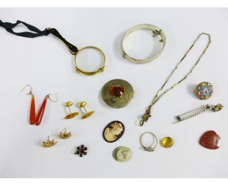 A pair of 9ct gold flowerhead earrings, yellow metal cufflink's, silver bangle and other costume jewellery etc (a lot) 