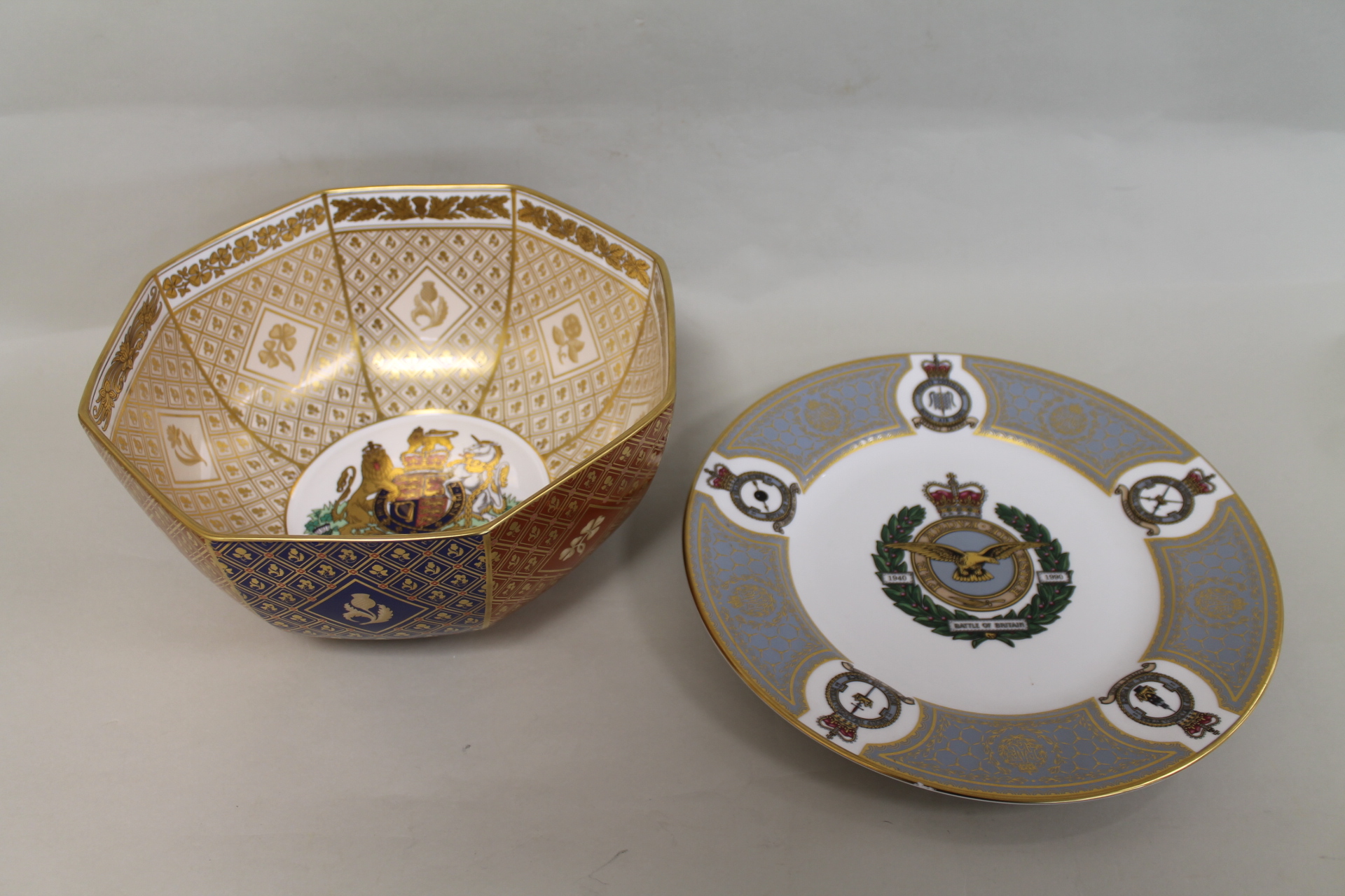 Spode commemorative octagonal bowl for the Jubilee 2002, Limited