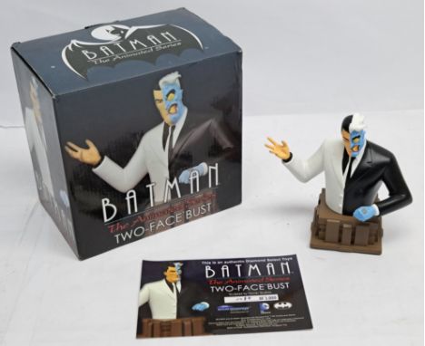 Diamond Select Batman The Animated Series Two-face Limited Edition Bust (88/3000). Condition Excellent to Excellent Plus