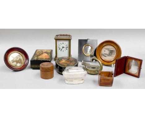 Various Collectables, including: two Russian lacquer boxes, a brass cased carriage timepiece, roman style oil lamp, tooled le