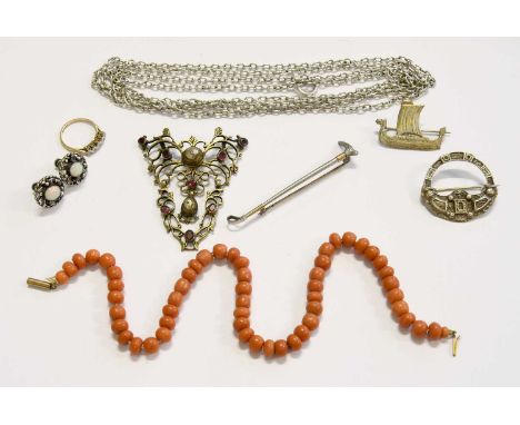A Small Quantity of Jewellery, comprising of a diamond ring, stamped '9CTPLAT', finger size K1/2; a brooch in the form of a r