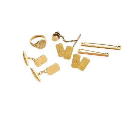 A Small Quantity of Jewellery, comprising of two pairs of 9 carat gold chain linked cufflinks; a 9 carat gold signet ring, fi