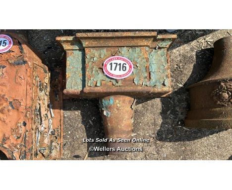 *A LARGE CAST IRON HOPPER, 40CM (H) X 45CM (W) X 22CM (D)