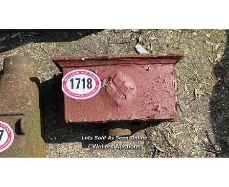 *A CAST IRON DRAINAGE HOPPER, 24CM (H) X 40CM (W) X 22CM (D)