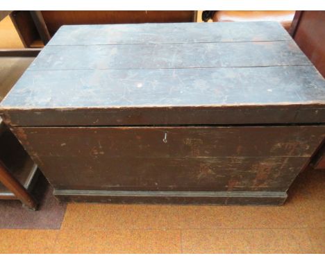 Large trunk with key 