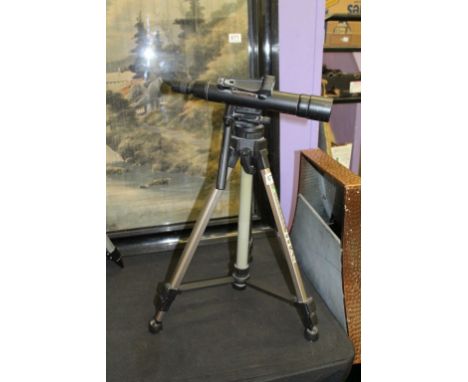 BSA spotting scope with tripod