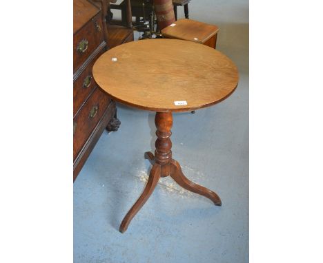 Victorian circular oak pedestal table on turned centre column and tripod support 