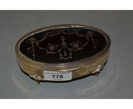 Birmingham silver oval trinket box with tortoishell piquework cover on low supportsPique core loose ans chipped (visible insi