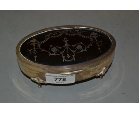 Birmingham silver oval trinket box with tortoishell piquework cover on low supportsPique core loose ans chipped (visible insi