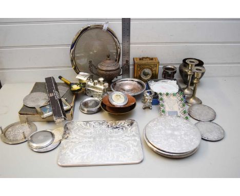 MIXED LOT COMPRISING SILVER PLATED PLACE MATS, OVAL PHOTOGRAPH FRAME WITH EASEL BACK, OTHER SMALL PHOTOGRAPH FRAMES, MANTEL C