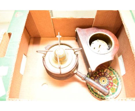 MIXED LOT COMPRISING A SMALL PARAFFIN STOVE, EDWARDIAN MANTEL CLOCK AND OTHER ITEMS