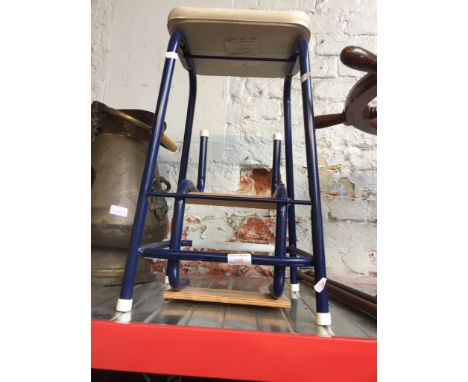 STEP STOOL