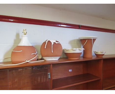 Shanagarry Irish Pottery: Stephen Pearce, a lamp base, one small and one large bowl and two vases (5)