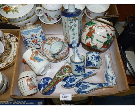 A quantity of oriental china including ginger jar decorated with warriors (four character mark to the base), a hexagonal flas