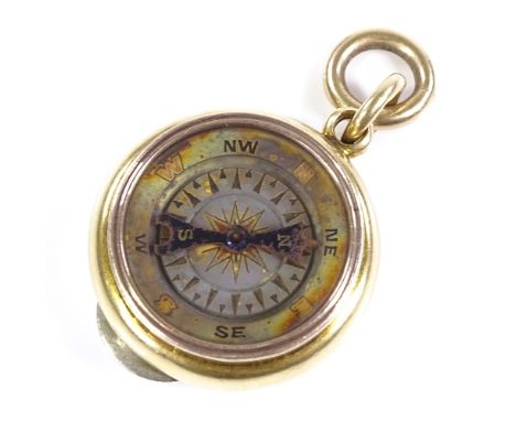 An Edwardian 18ct gold cased opisometer and compass fob, fob diameter 22.1mm, 15.8g 