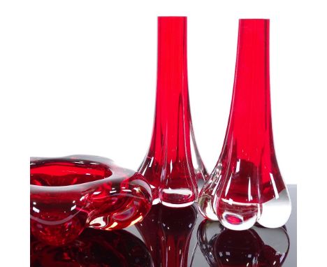 A pair of ruby glass Whitefriars vases, and a matching ruby glass bowl, vase height 17.5cm 