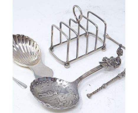 Various silverware, including caddy spoon, toast rack etc, 3oz total 