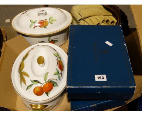 A Collection Of Royal Worcester Oven To Table Ware, Evesham And Evesham Gold Pattern