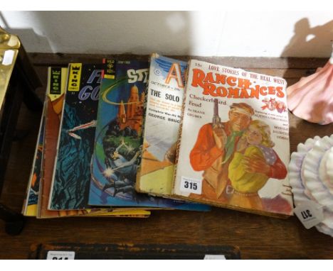 A Small Bundle Of Vintage Magazines And Comics Including "Flash Gordon"