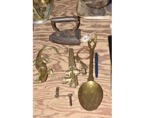A collection of 19th Century and later metal wares 
To include a Harry Mason, Birmingham, brass barrel tap, a brass ladle, a 