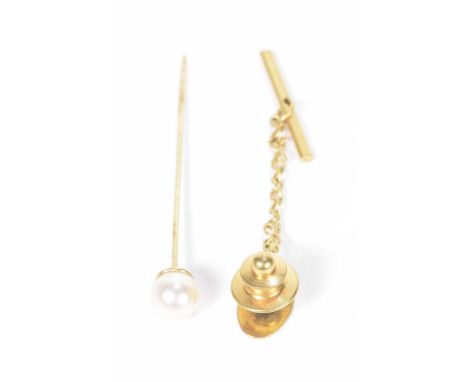 A pearl stick pinTogether with, a stud pin (2)