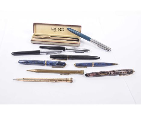 A collection of various vintage pens and pencils To include six various fountain pens, some with 14K gold nibs, a boxed Yard 