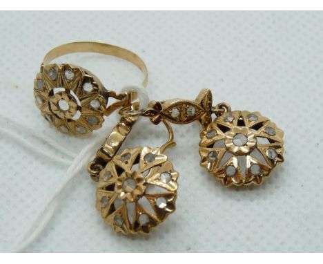 Ladies Edwardian Style Carved ring and earring suite with stone setting, 4.6g total weight, Size L 