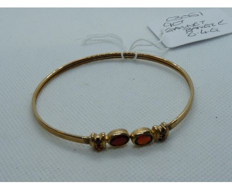 Ladies 9ct Gold Almandine Garnet Bangle 8.4g total weight 