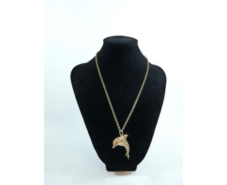 Interesting Ladies 9ct Gold Necklace with a Diamond, Emerald and Ruby set 9ct Gold Dolphin Pendant, 26g total weight 