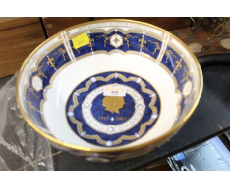 A Royal Worcester commemorative Diamond Wedding Anniversary bowl