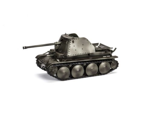 Gert Duscha L1406M modern replica of a Lineol tracked Assault Gun (21.8cm long without barrel),  with battery powered tail li