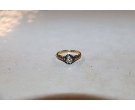 An 18ct gold and platinum diamond set ring, ring size K, approx. total weight 2.5gms 