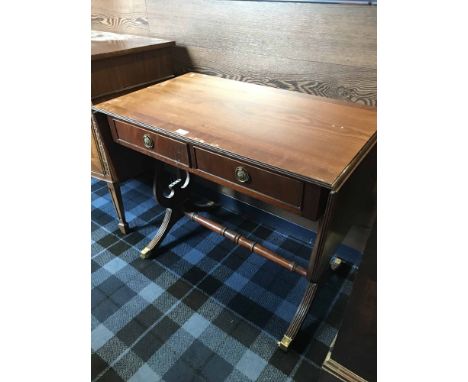 REPRODUCTION MAHOGANY SOFA TABLE