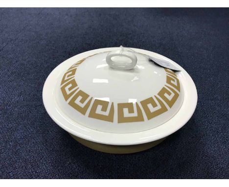 WEDGWOOD OLD GOLD KEYSTONE PATTERN DINNER/TEA/COFFEE SERVICE