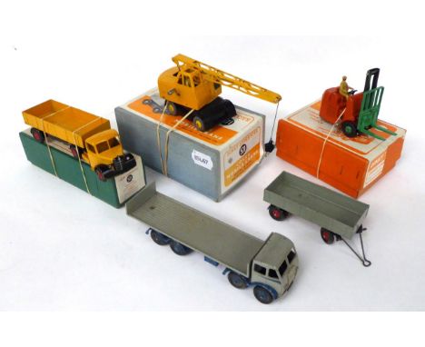 Dinky Commercials 1st Foden Flat grey/blue (G) 521 Bedford articulated lorry, 571 Coles mobile crane and 14c Fork lift truck 