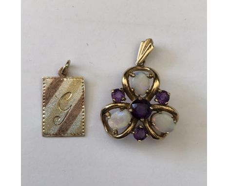 9CT GOLD AMETHYST AND OPAL TREFOIL PENDANT AND A 9CT TRI COLOUR GOLD OBLONG PENDANT ENGRAVED WITH G 5.9G APPROX