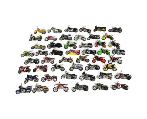 Diecast - a collection of believed 1/18 and 1/24 scale diecast model racing and motor cross bikes / cycles to include; Yamaha