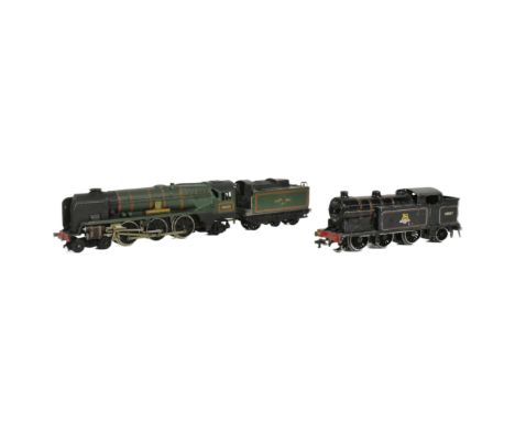 Model Railway - two vintage Hornby Dublo OO gauge trainset locomotive engines. Comprising of; no. 34005 4-6-2 in B.R. Green '