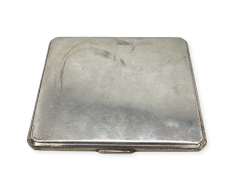 Good Quality Silver Cigarette Case. 168 g. London 1937, William Hair Haseler8.2 x 9.6 cms