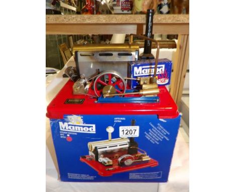 A boxed Mamod SP5/SP5D steam engine.