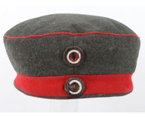 WW1 German Prussian Enlisted Ranks Feldmutze / Kratzchen, field grey wool cap with red cloth central band and red piping to t