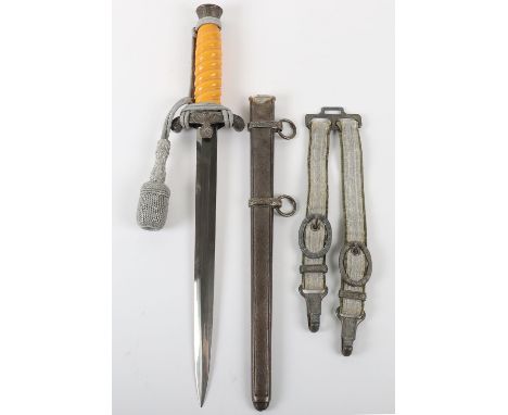 WW2 German Army Officers Dress Dagger with Hanging Straps and Portepee by Robert Klaas, Solingen, good example with yellow / 