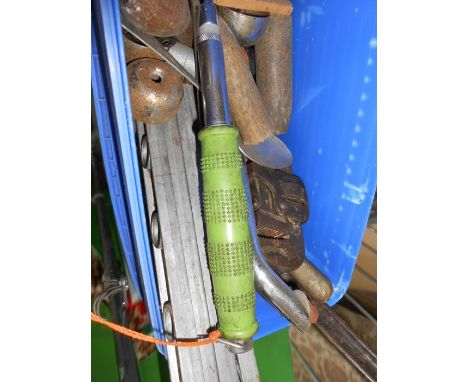 Stillage of tools etc etc . PLASTIC CRATES ARE NOT INCLUDED cardboard boxes will be provided if needed . Stillage not include
