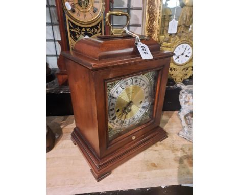 MAHOGANY MANTLE CLOCK - HOWARD MILLER - 37.5 CMS (H) INCLUDING HANDLE